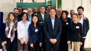 Photo de groupe lors de l'évènement de l'Agora